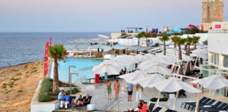 beach clubs de Malta