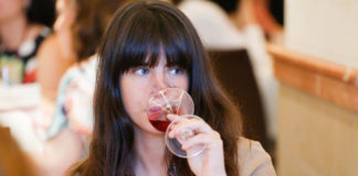 criterio de la mujer con respecto al vino